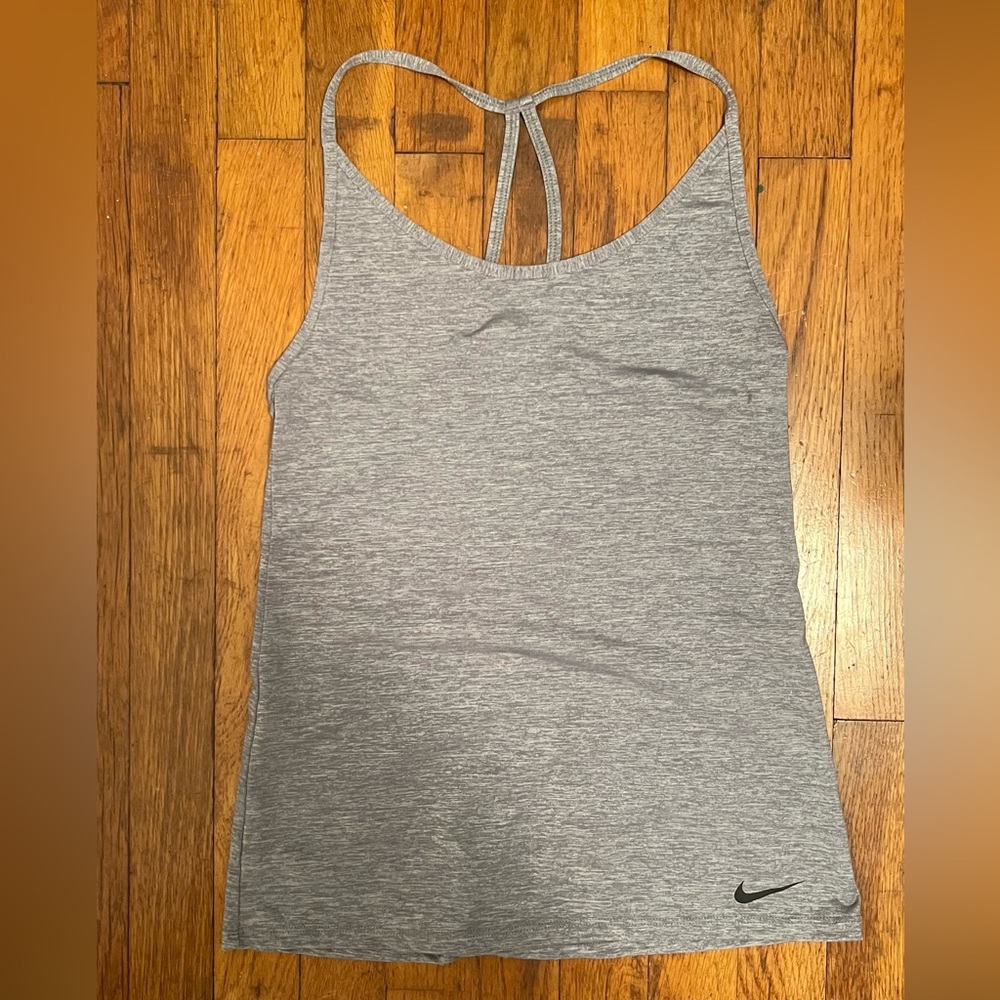 Nike tank top key hole open back LIKE NEW